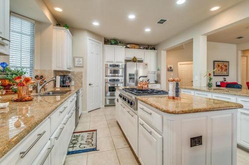 8109 Mountain Spring Dr, Fort Worth TX  76180-0204 exterior