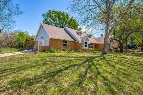 3101 Conejos Dr, Fort Worth TX  76116-4908 exterior