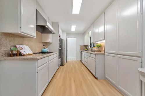 1888 Farndon Ave, Los Altos CA 94024-6948 exterior