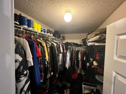 6664 Saganaw Dr, Rex GA 30273-2227 exterior