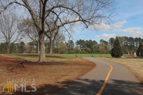 3196 Liberty Commons Dr, Kennesaw GA  30144-2381 exterior