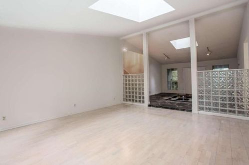 285 Glen Lake Dr, Atlanta GA  30327-4819 exterior