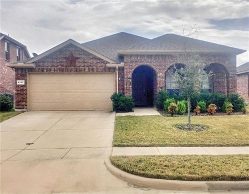 1727 Park Trails Blvd, Princeton, TX 75407-2698