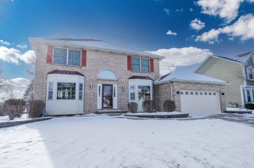 850 Vaughn Ct, Sycamore IL  60178-2036 exterior