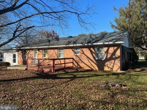 16511 Edward Doub Rd, Williamsport, MD 21795-3104