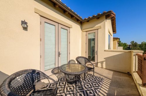 126 Long Fence, Irvine CA  92602-1807 exterior