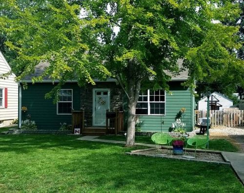 1204 Pne St, Yankton SD  57078-3057 exterior