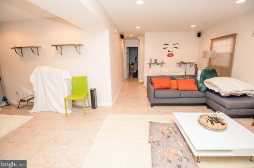 1009 Rosemere Ave, Silver Spring MD 20904-3007 exterior