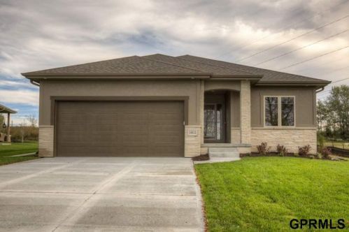 15505 Hanover St, Bennington, NE 68007-2126