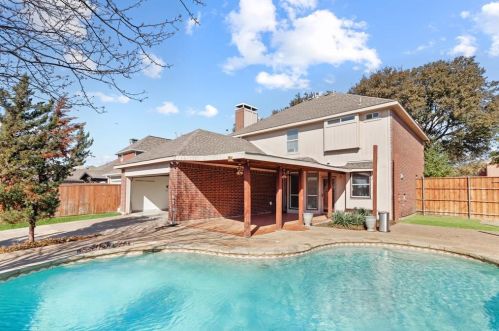 2644 Deep Valley Trl, Carrollton TX  75007-1940 exterior