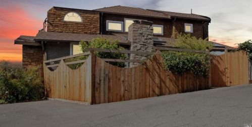 323 Upper Rd, San Rafael, CA 94903-3040