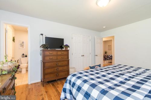 107 Featherbed Ln, Harpers Ferry WV 25425-4982 exterior