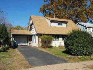 17 Buxmont Ln, Willingboro, NJ 08046-3912