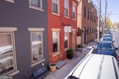 14 Water St, Lancaster, PA 17603-3723