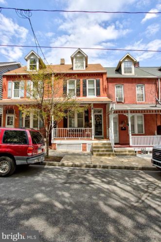 113 Laurel St, Lancaster, PA 17603-5529