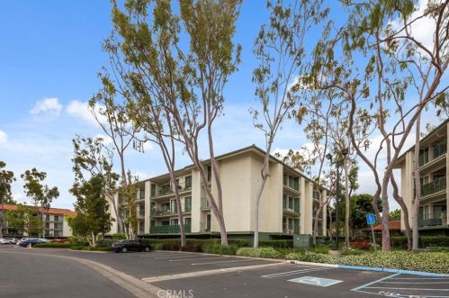 4110 Apricot Dr, Irvine CA  92618-4404 exterior
