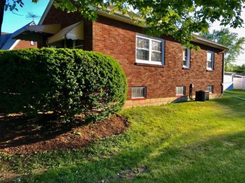1307 Burry St, Joliet, IL 60435-4003