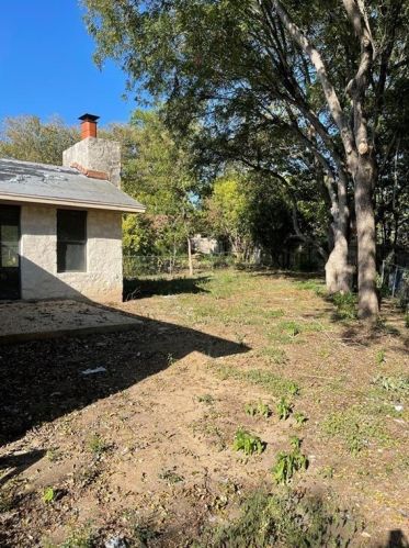 8103 Caisson Cir, Austin TX  78745-6905 exterior