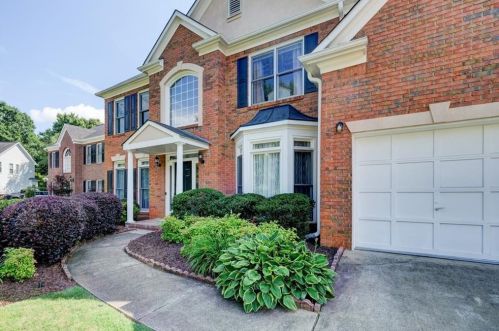 3800 Stonebriar Ct, Duluth, GA 30097-2239