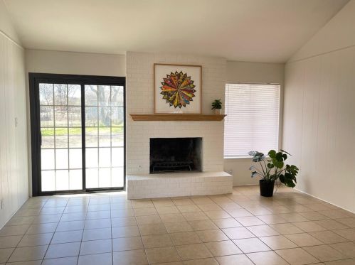 2203 Cadiz Cir, Austin TX  78741-7030 exterior