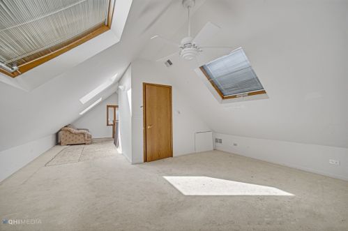 7103 Keeney St, Niles IL  60714-3039 exterior