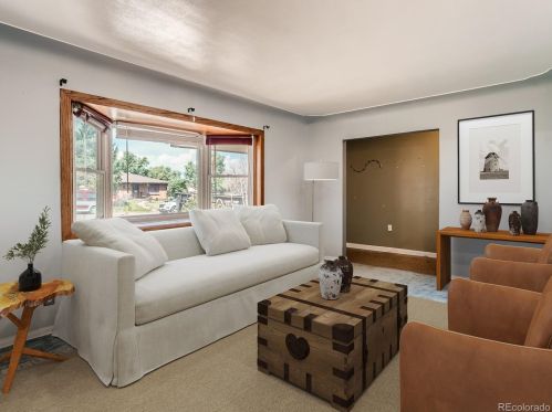 30 Xavier St, Denver, CO 80219-1027