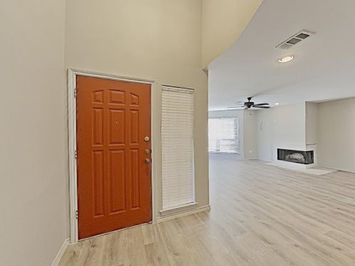 6308 Seabrook Dr, Fort Worth, TX 76132-1150