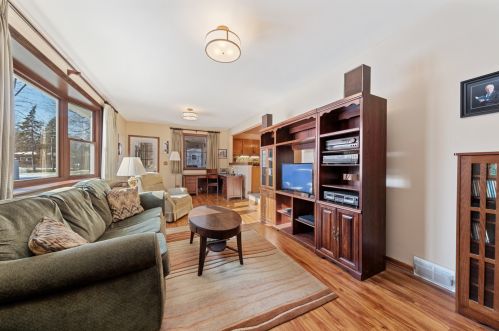 229 58th St, Willowbrook IL  60514-1711 exterior