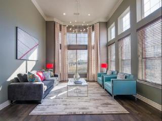 501 Mineral Ave, Littleton CO  80120-4572 exterior