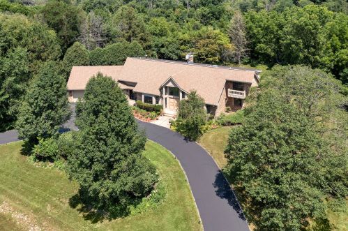 8 Columbine Ln, Bannockburn, IL 60015-3546