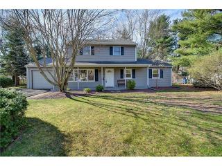 64 Curtis Rd, Glastonbury, CT 06033-2904