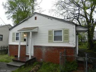 1108 Hannah St, Norfolk VA  23505-1907 exterior