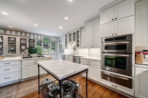 1227 Brookhaven Dr, Atlanta GA  30319-3105 exterior