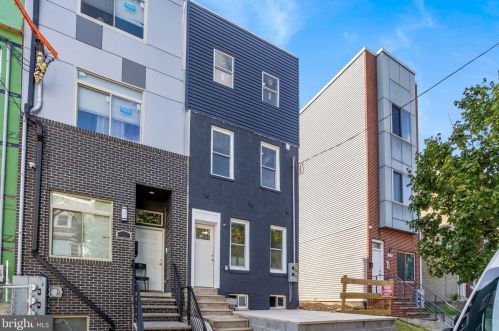 2116 Franklin St, Philadelphia, PA 19122-1322