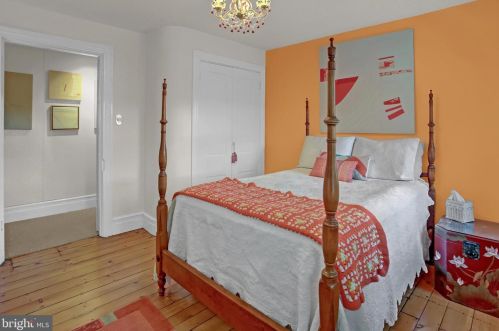 109 High St, Carlisle PA 17013-2990 exterior