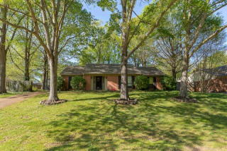 7922 Cross Ridge Dr, Memphis, TN 38138-8148