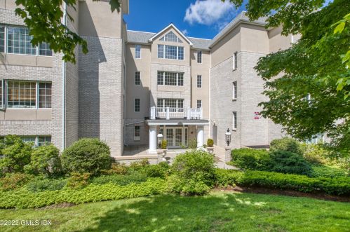 2 Homestead Ln, Greenwich CT  06831-5003 exterior