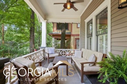1074 Colquitt Ave, Atlanta, GA 30307-1945