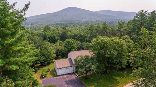 14 Bridget Cir, Laconia, NH 03249-6968