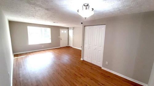 5189 Scarbrough Trl, Stone Mountain, GA 30088-4326