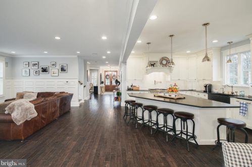 415 Washington Ave, Tavistock NJ 08033-3340 exterior