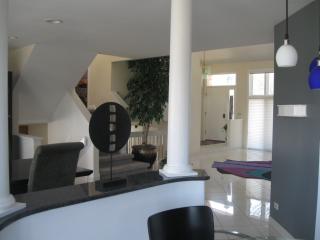 6809 Didrikson Ln, Downers Grove IL  60517-1482 exterior