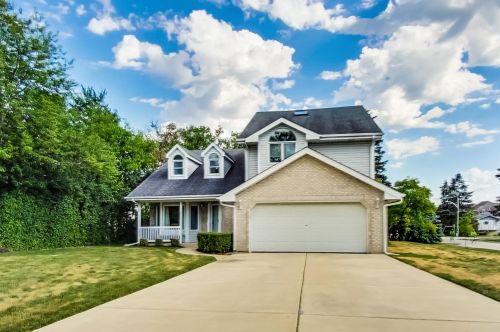 4875 Alexandra Ct, Rolling Meadows, IL 60008-2260
