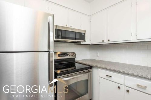 2875 Rio Montana Dr, Marietta GA  30066-4043 exterior