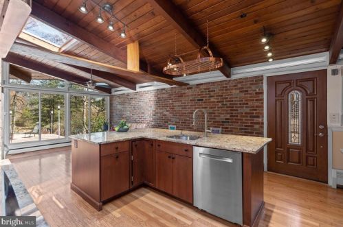 1006 Somerset Ln, Silver Spring MD 20904-6241 exterior