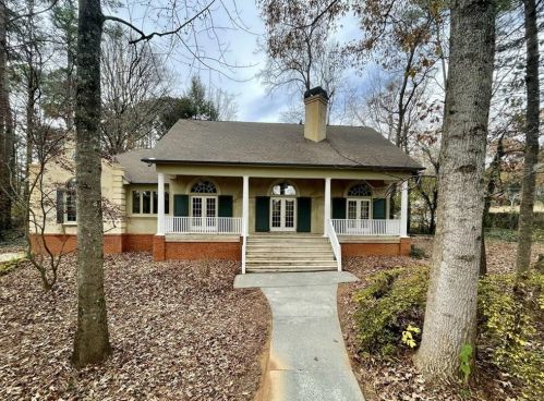 465 Stonehenge Dr, Marietta, GA 30064-1234