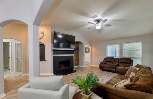 12130 Havenmist Dr, Tomball, TX 77375-7596