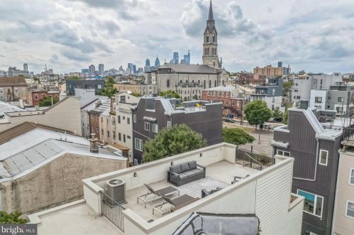 1226 4 St, Philadelphia PA 19147-0052 exterior