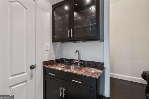 500 Highbrook Dr, Atlanta GA  30342-2319 exterior