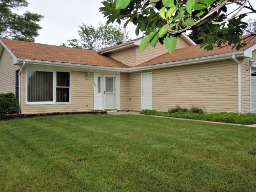 300 Musial Cir, Lemont, IL 60440-1886